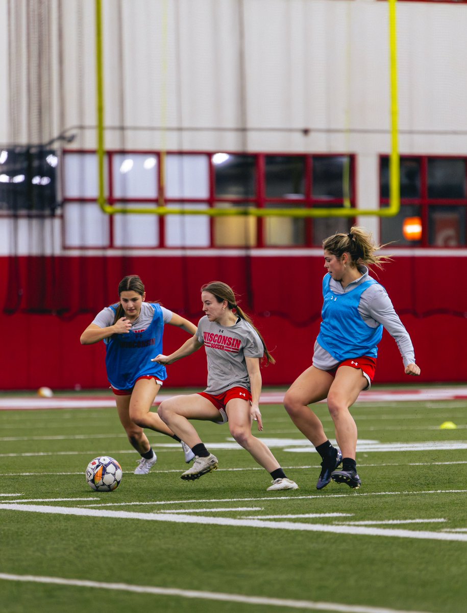 BadgerWSoccer's tweet photo. The work never stops 😤

#OnWisconsin https://t.co/sicKrJdgRH