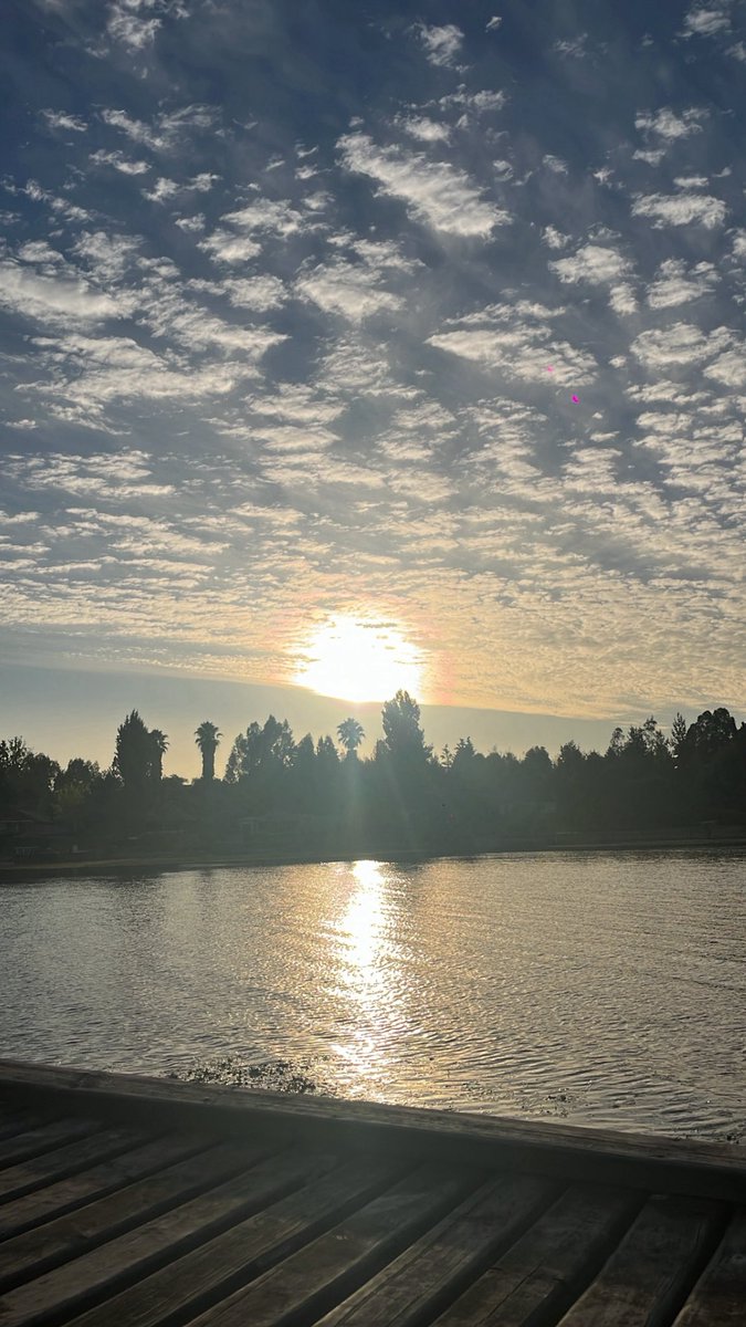 vousvomeuz's tweet photo. verano en el lago https://t.co/OEdrUI6yWo