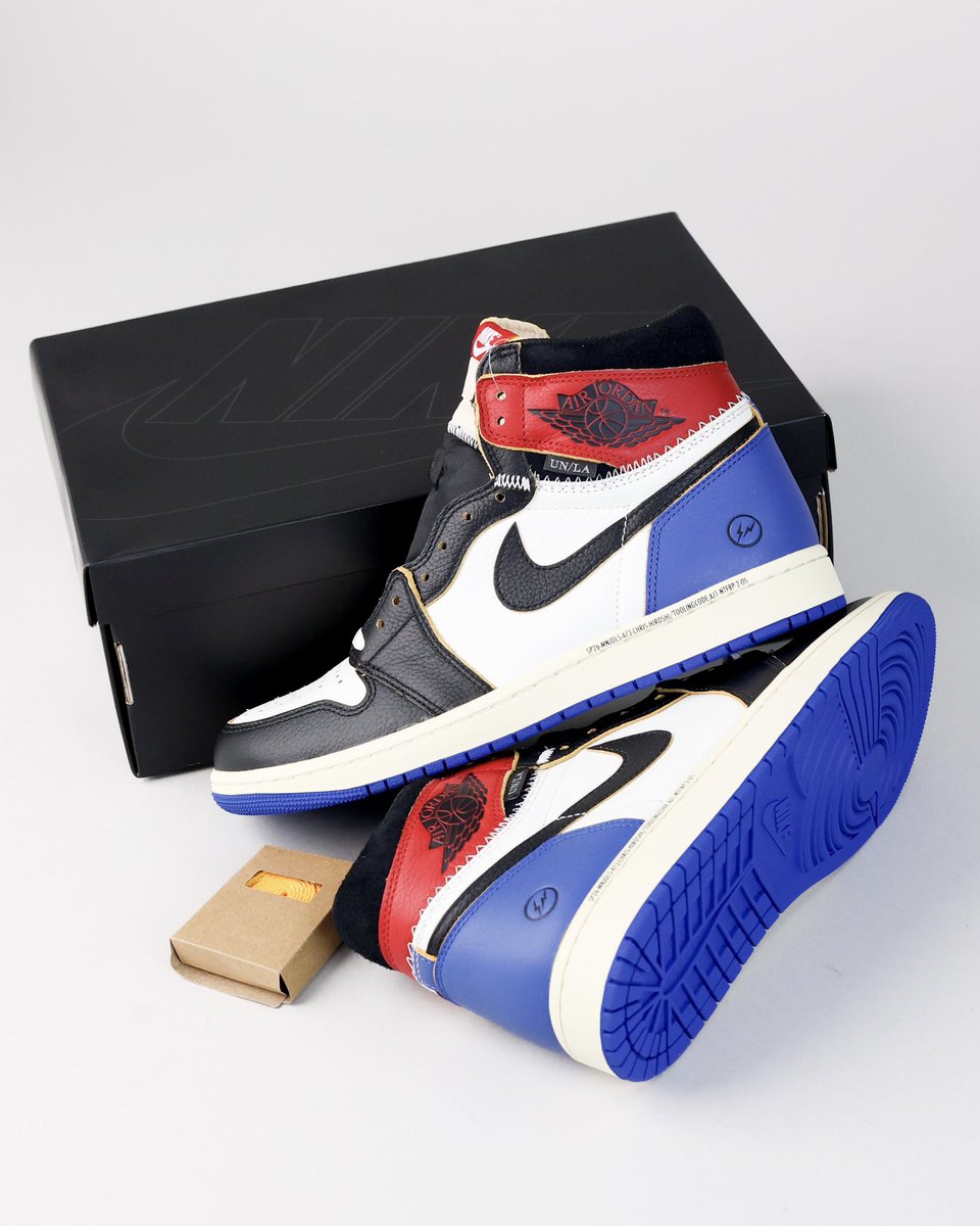 pineapple_co_'s tweet photo. NIKE x UNION LA x FRAGMENT — Air Jordan 1 High OG “Varsity Red Sport Royal”

Três gigantes do streetwear em uma collab histórica. Uma releitura vibrante do AJ1 que mistura legado, design e cultura.

Disponível na Pineapple Co.
Rua Três Rios, 109 – Bom Retiro – SP https://t.co/iSr4uvDen7