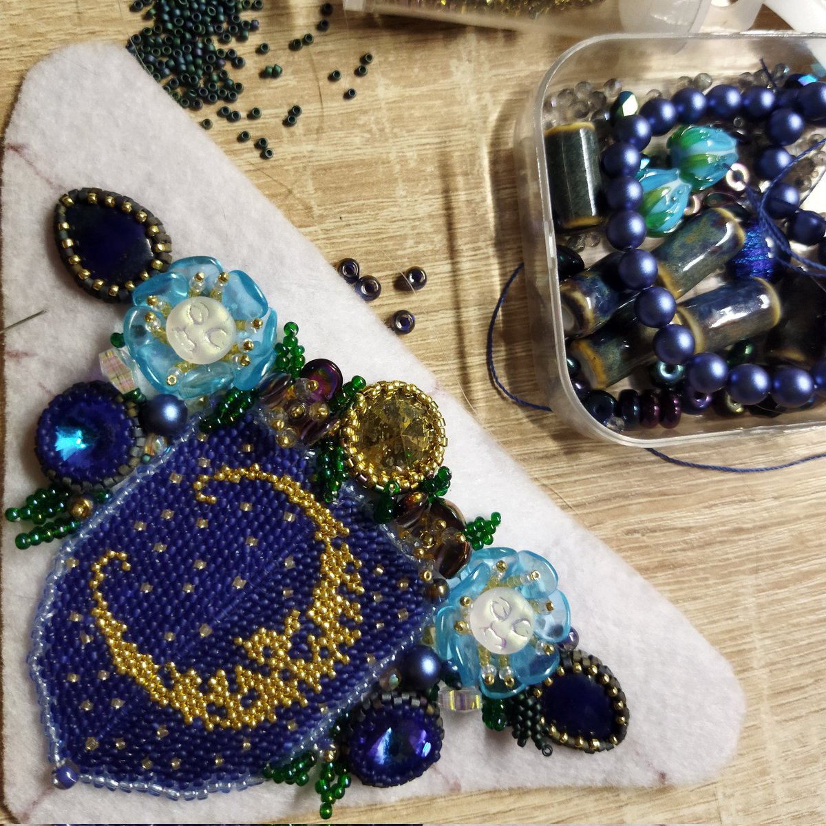 Пані Горобець tweet media