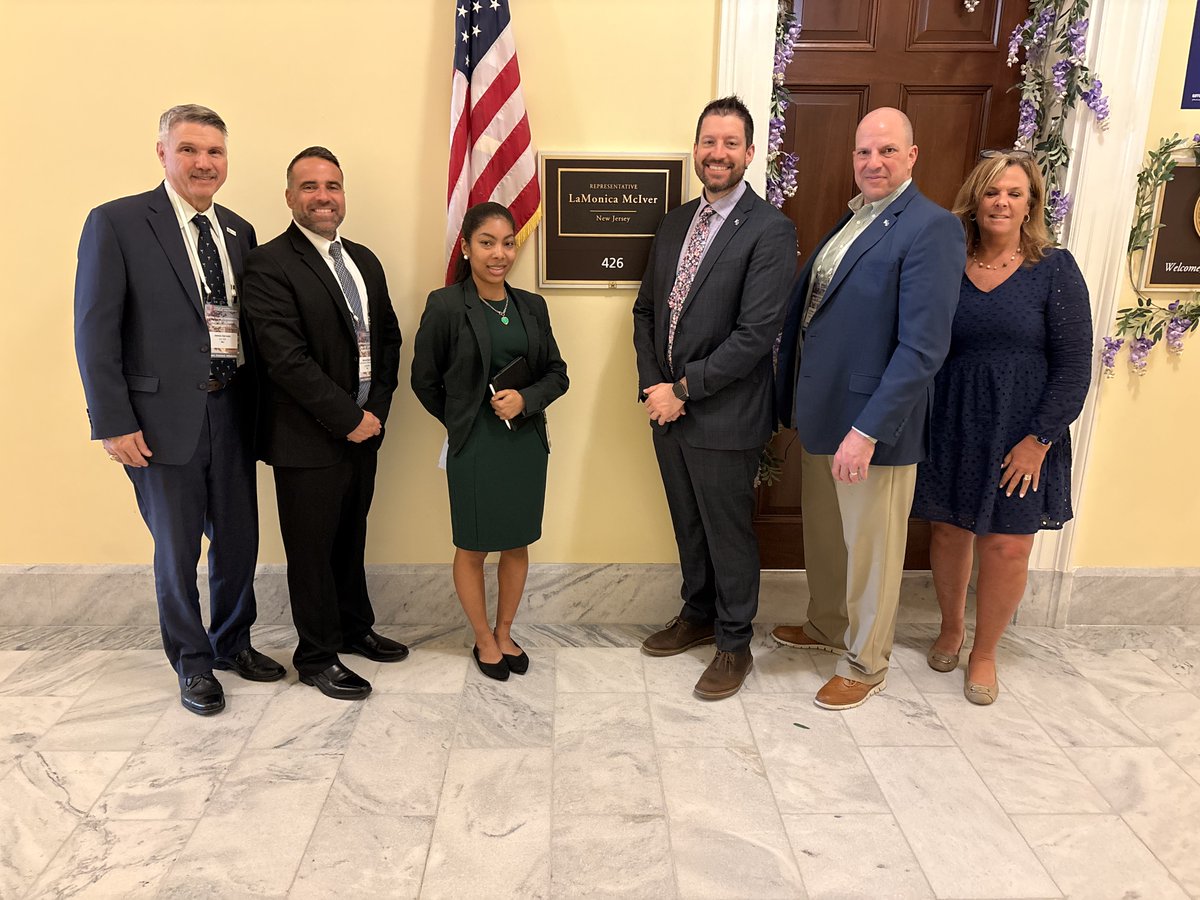 Andrew Zuckerman tweet media