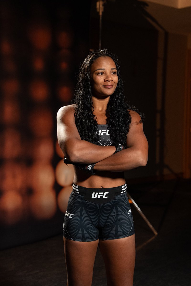 UFC Store tweet media