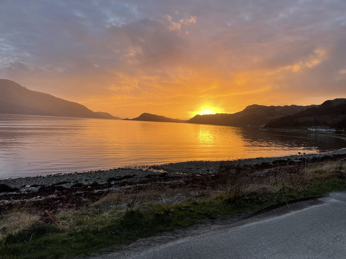 Knoydart tearoom tweet media