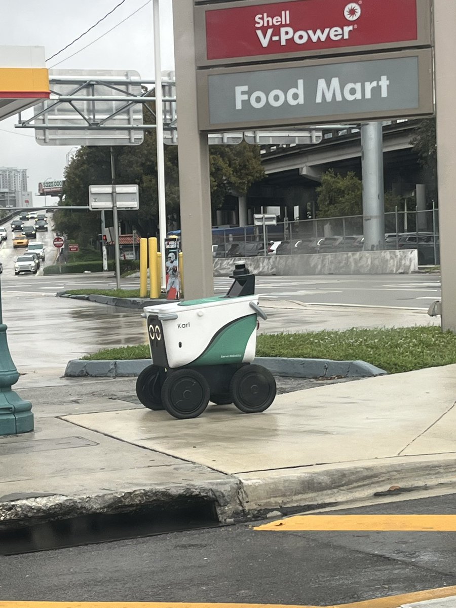 roberto estrada tweet media