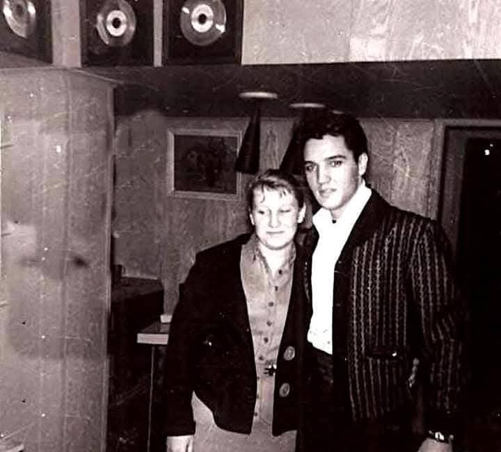 True Elvis Fan 4Life 🕺🎸🎤 tweet media