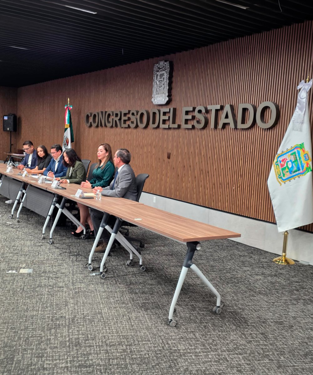 TehuacanUTT's tweet photo. 🌿📸  El rector de la UT de Tehuacán, Arq. Rafael Honorio Delgado Sasia, asistió a la Ceremonia de Premiación del Concurso Fotográfico y a la inauguración de la exposición “Miradas de nuestra Tierra”, un espacio que resalta la naturaleza y la cultura a través del lente. https://t.co/m7JZqTkP9g