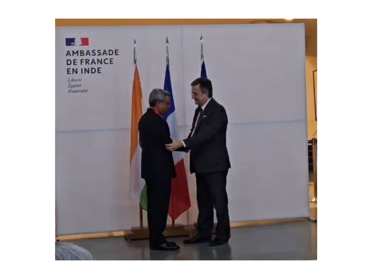ani_digital's tweet photo. Former Ambassador Jawed Ashraf conferred 'France's Legion d'honneur' rank of 'Commandeur'

Read @ANI Story | https://t.co/QGmOgoeFSV 

#FormerAmbassador #JawedAshraf #Commandeur https://t.co/0N996pdxaK