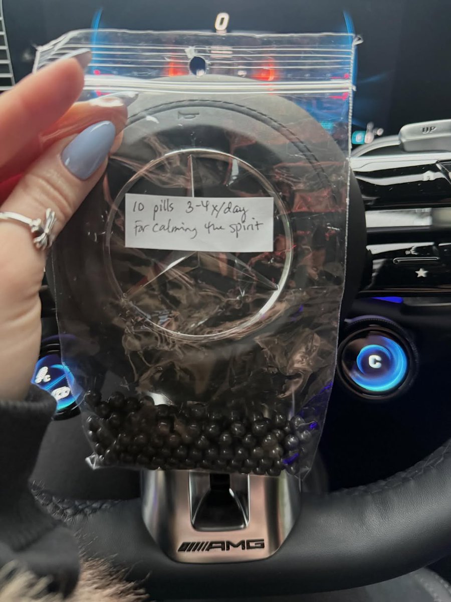 jjohnt84 tweet media