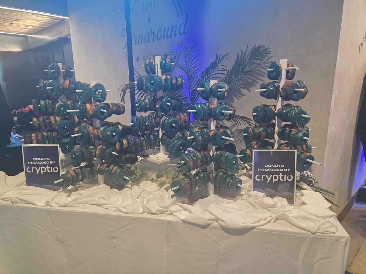 dronchain7's tweet photo. #Blockchain talks on one side, donuts on the other ๐ฉ
Fueling up at DC Blockchain Summit 2026 - thanks to Cryptio @CCNCitizens
#NYC #BlockchainSummit #Web3 https://t.co/as8tuQIELQ