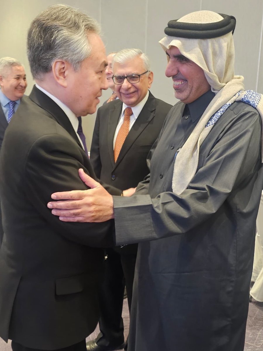 QatarEmb_Bsk's tweet photo. حضر سعادة السيد/ علي بن جابر المري، سفير دولة قطر لدى الجمهورية القيرغيزية، يوم الثلاثاء الموافق 17 مارس 2026م، مأدبة إفطار أقامها سعادة السيد/ جينبيك كولوباييف، وزير خارجية الجمهورية القيرغيزية، وذلك في فندق نوفوتيل سيتي سنتر بالعاصمة بيشكيك، بمناسبة شهر رمضان المبارك.

وشهدت المأدبة حضور عدد من كبار المسؤولين، ورؤساء البعثات الدبلوماسية وممثلي المنظمات الدولية المعتمدين في البلاد.

#الخارجية_القطرية