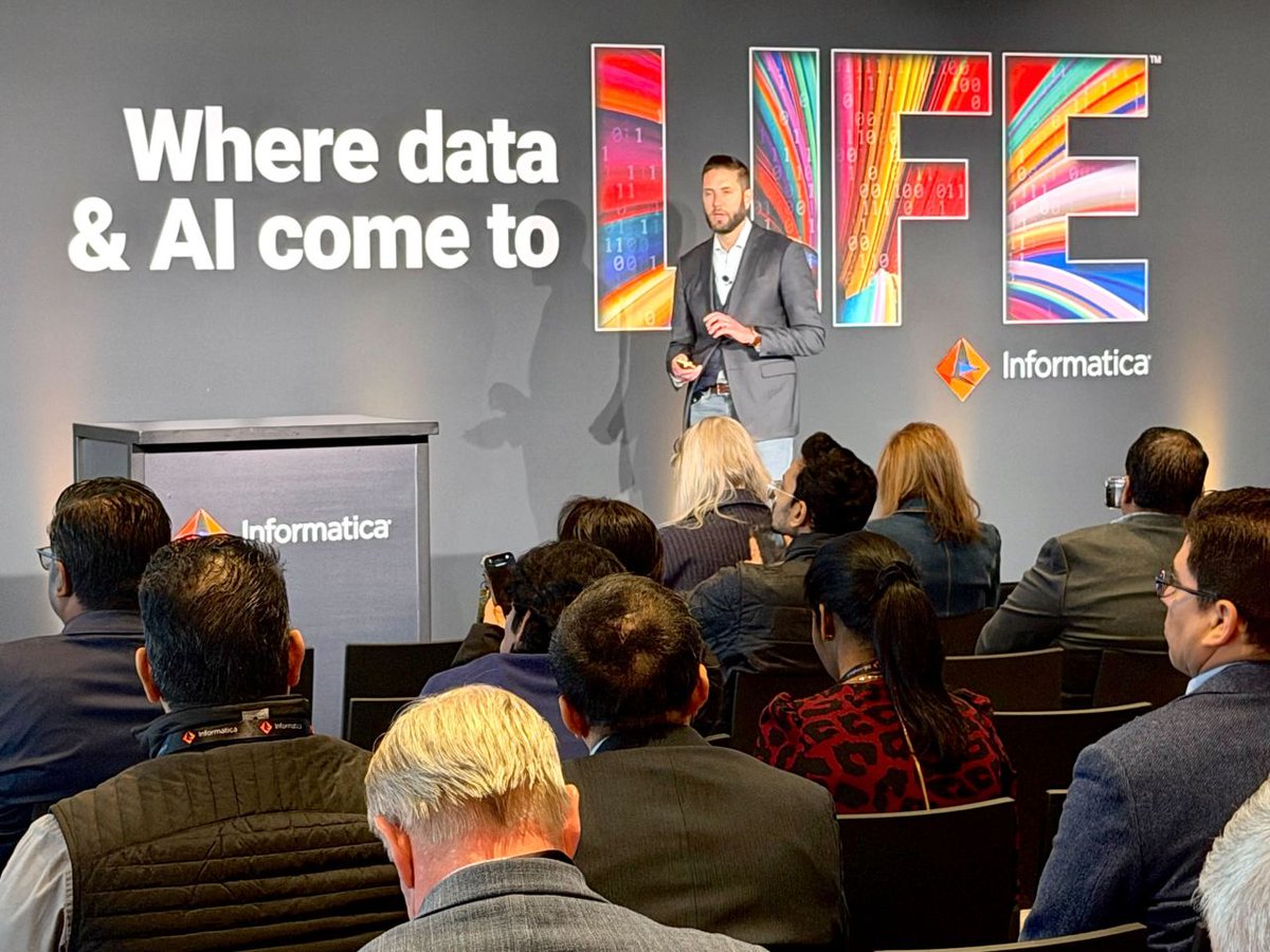 Informatica tweet media