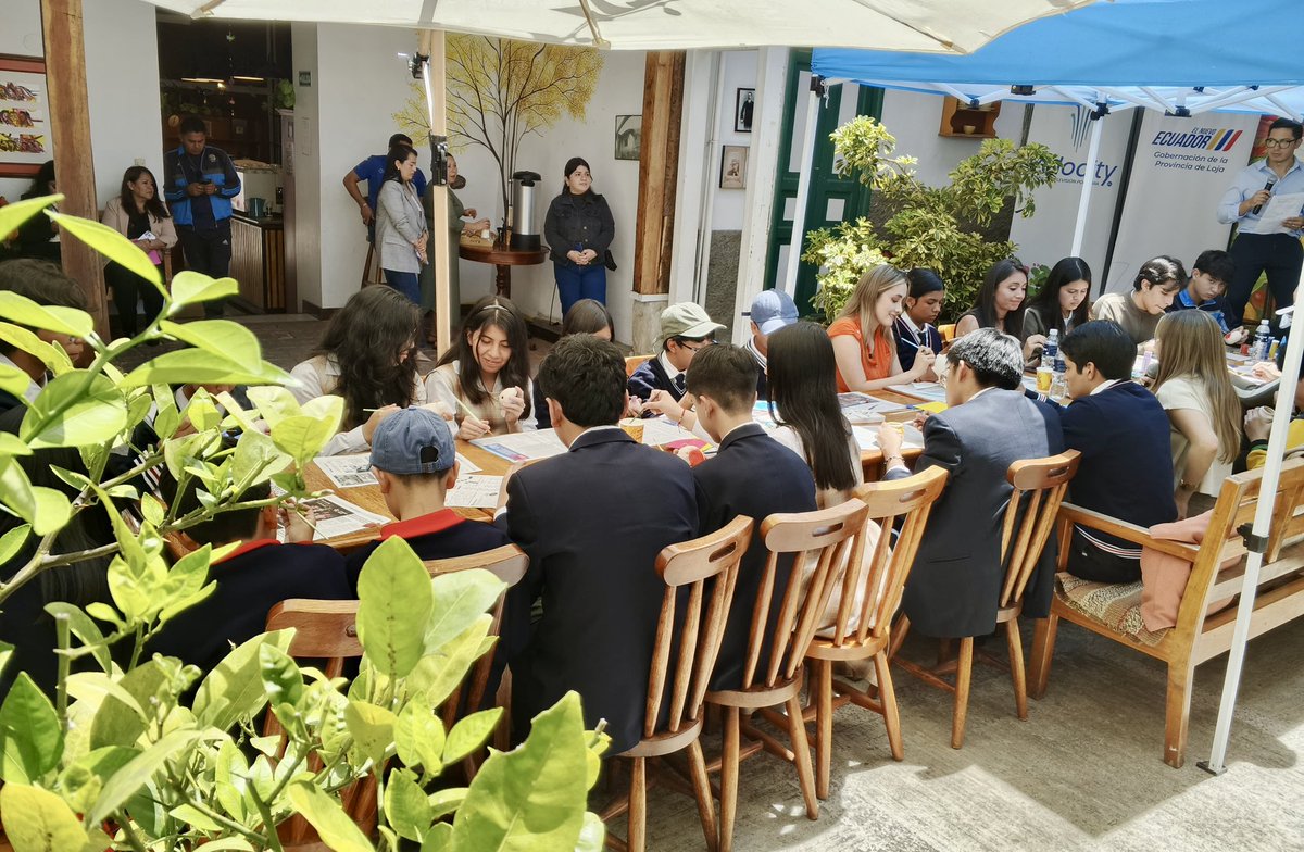 Esta iniciativa se enmarca en la política pública de #ElNuevoEcuador, impulsando desde territorio espacios donde la juventud aporta ideas y construye soluciones; una jornada de liderazgo, creatividad, arte, salud mental y trabajo en equipo que inspira y deja huella.