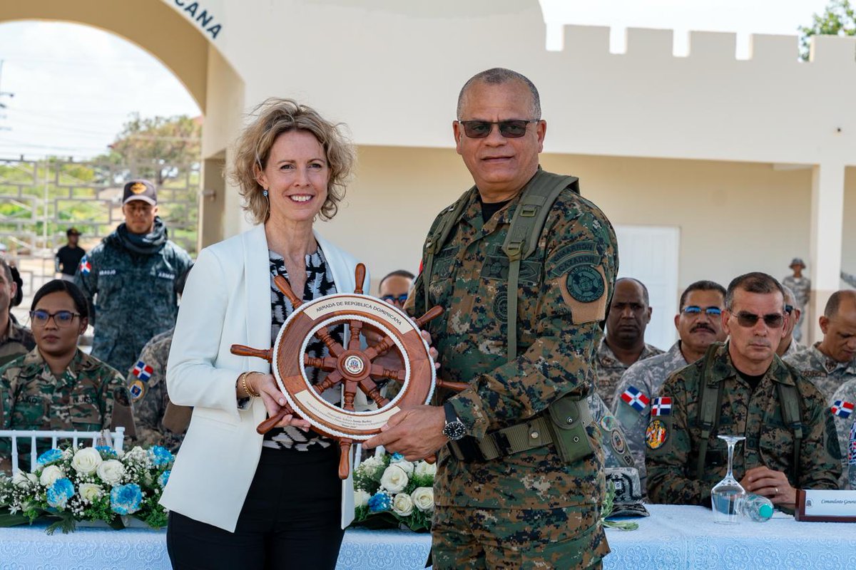 MinisterioDefensaRD tweet media