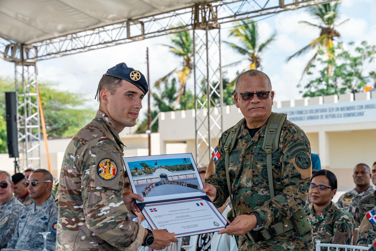 MinisterioDefensaRD tweet media