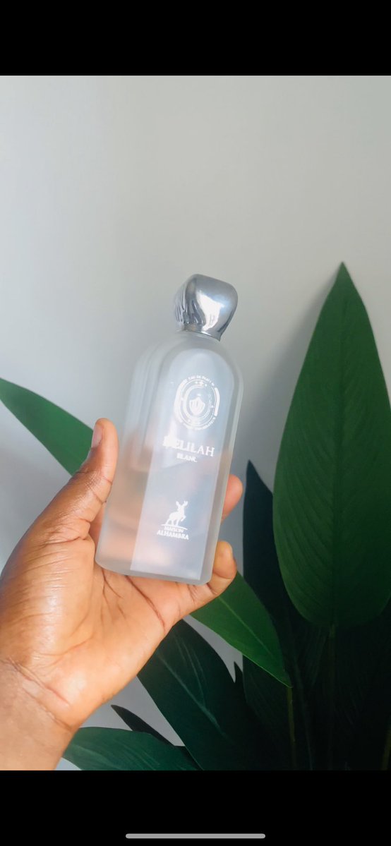 International woman pounds and dollars tweet media