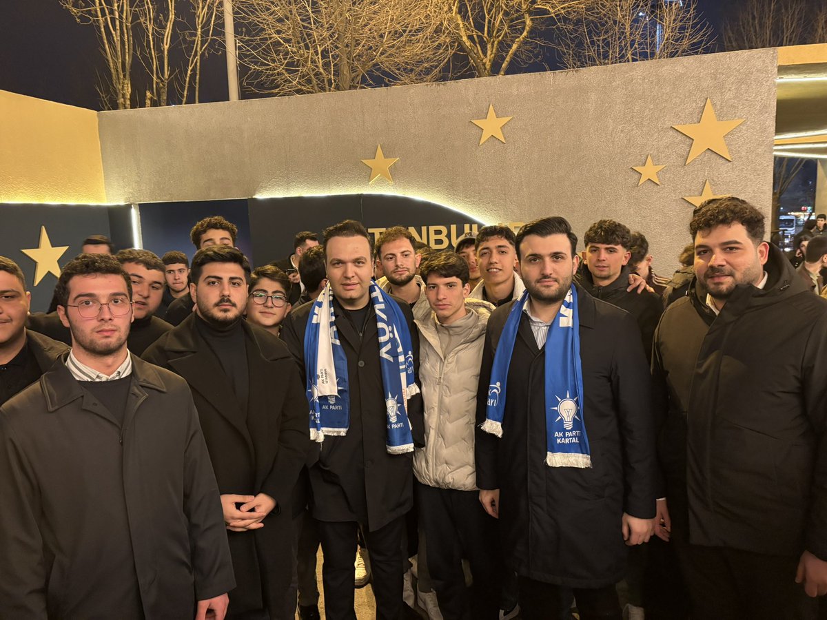 yenisecmenbasak's tweet photo. Yeni Seçmen Başakşehir olarak İl Başkanlığımız tarafından düzenlenen yeni seçmen iftar programına katılım sağladık. Birlik, beraberlik ve kardeşlik duygularının en güzel şekilde yaşandığı bu anlamlı buluşmada, aynı sofrayı paylaşmanın mutluluğunu yaşadık.

AK Parti Genel Merkez Gençlik Kolları Başkanı Yusuf İbiş ve Gençlik kolları il Başkanımız Nevzat Yüce ile aynı karede yer almak da bizim için ayrı bir gurur oldu. Türkiye Yüzyılı vizyonuyla, gençliğin enerjisi ve inancıyla çalışmaya devam ediyoruz