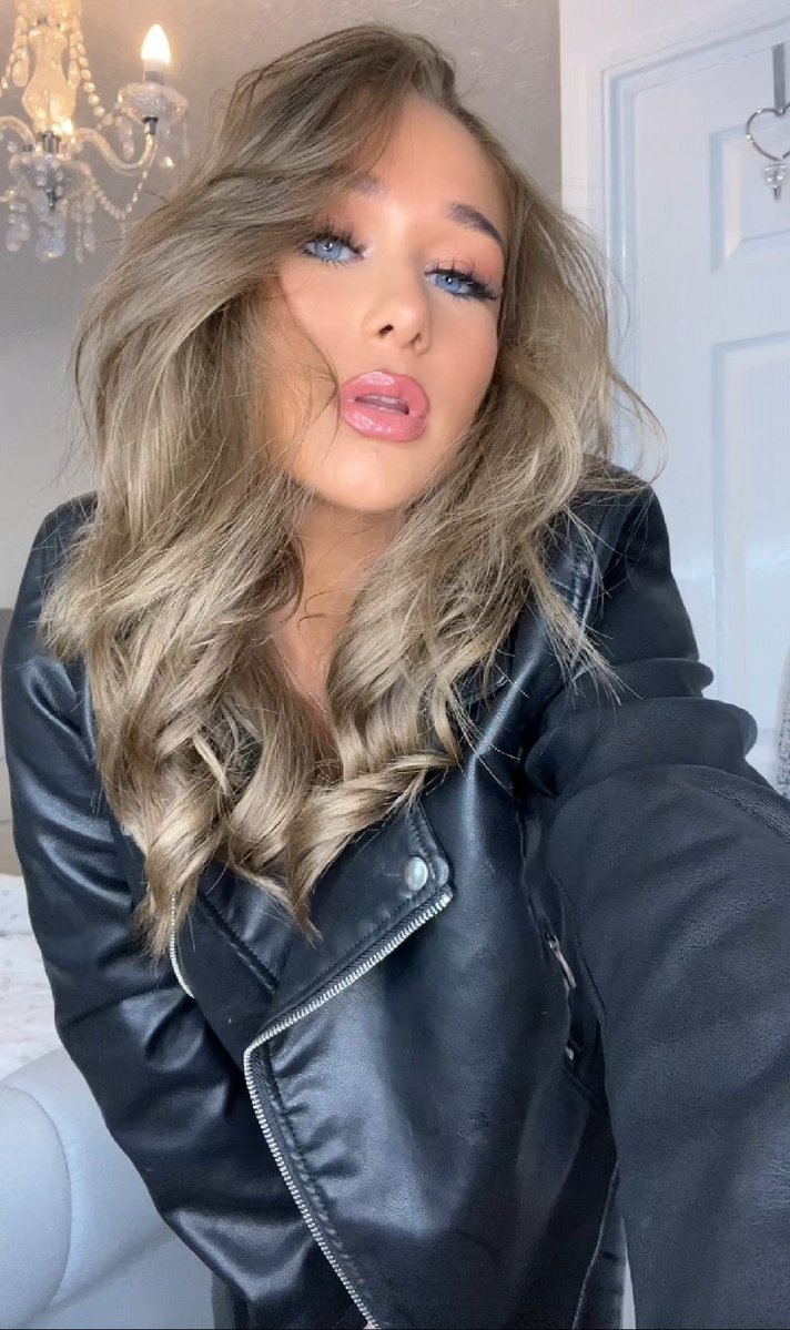 Leather Babes tweet media