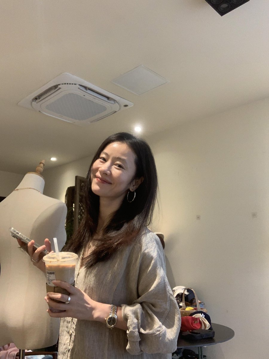 Central Lina tweet media