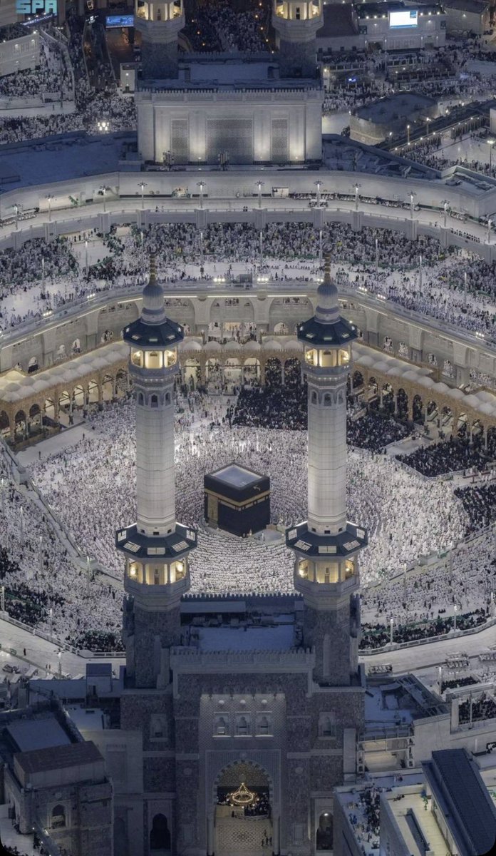 zooroo19's tweet photo. اللهم ختاماً يليق برحمتك لا بعملنا
وقبولاً يليق بكرمك لا بتقصيرنا
تقبّل منا يارب 🤲🏻
وبلّغنا #رمضان أعواماً مديدة 
وأزمنة عديدة بصحة وعافية ورضا ..🌷 https://t.co/1iPHNGN9f8