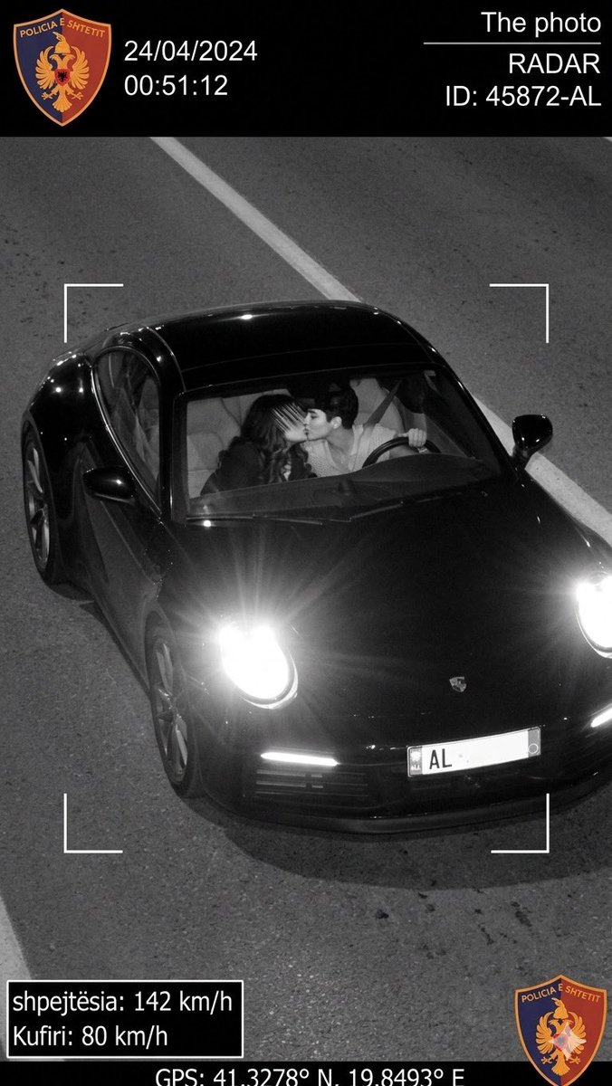 الحياة tweet media