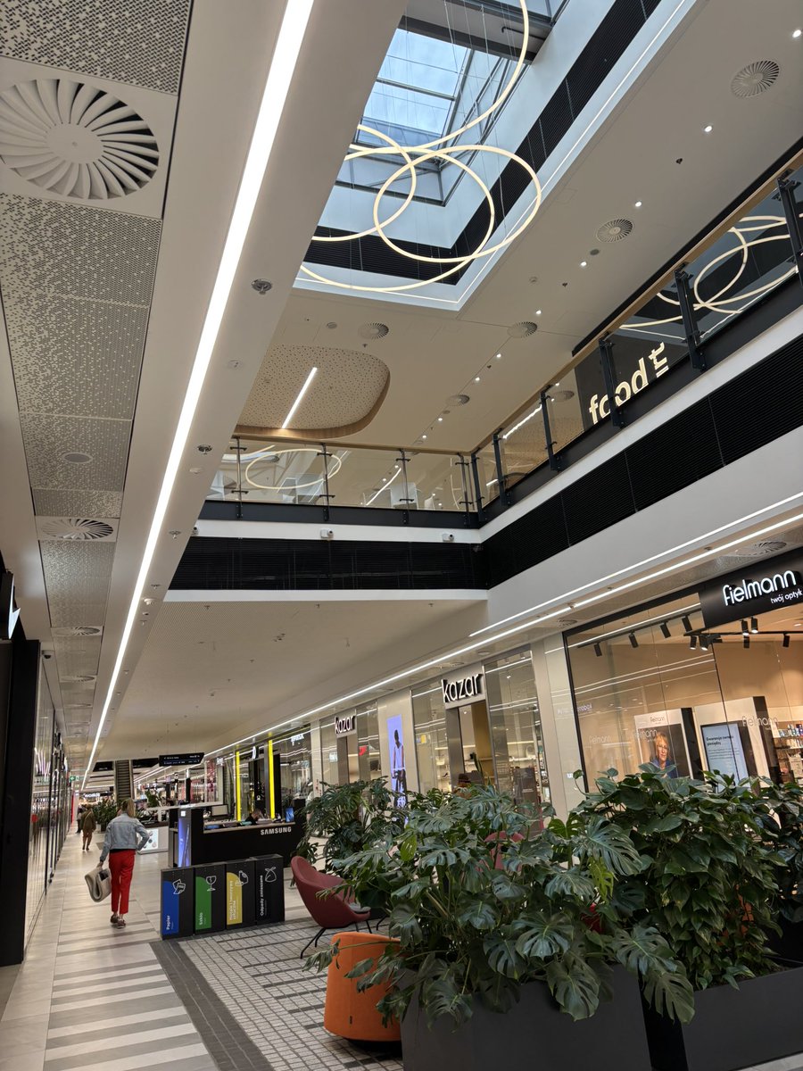 Lisa 🧚🏻♀️ tweet media