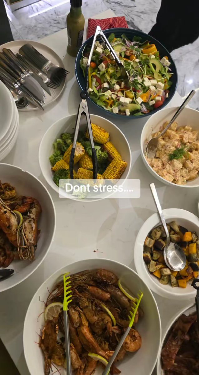 Chef_Itayi's tweet image. Instead of along drives garai kumba nefamily and eat. Ndouya inini kuzokubikirai. save your fuel money and spend it on a dinning experience 😅. $2.17 per litre kunzima. ma1.

#chefitayi #privatechef