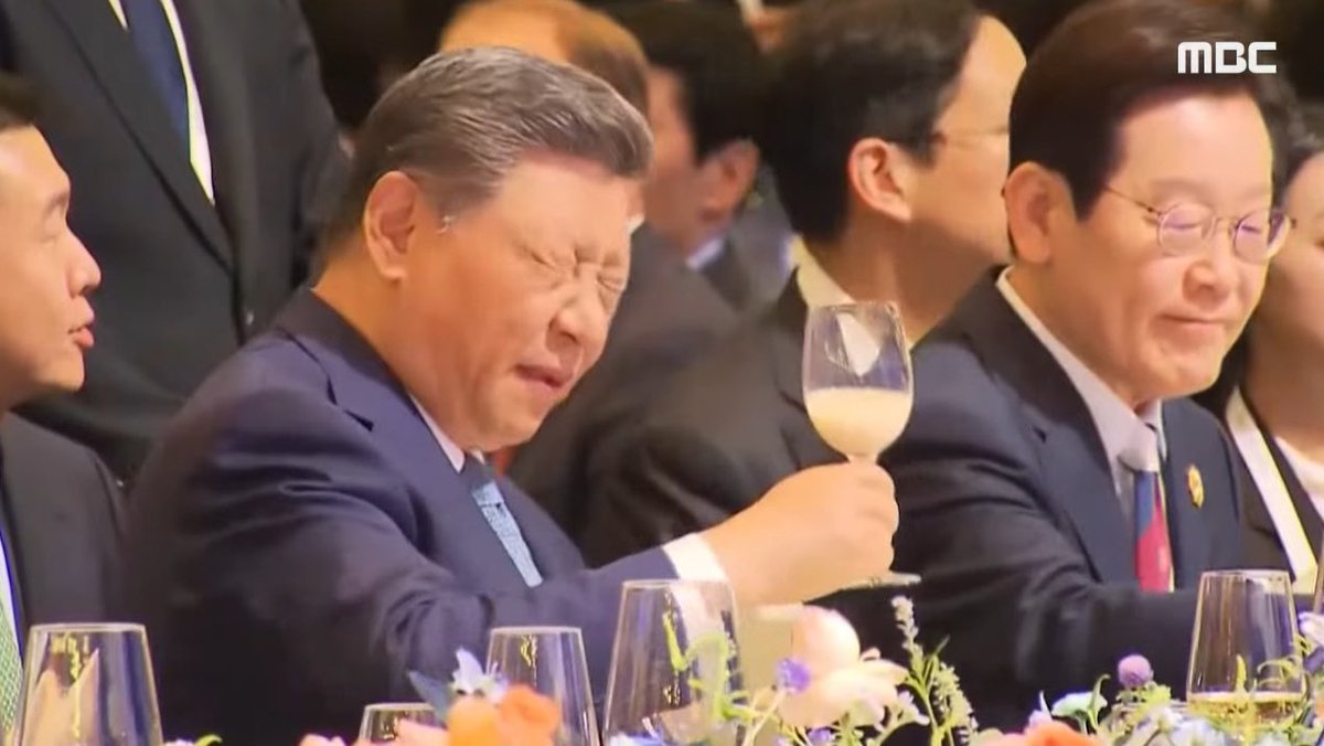 Straffern tweet media