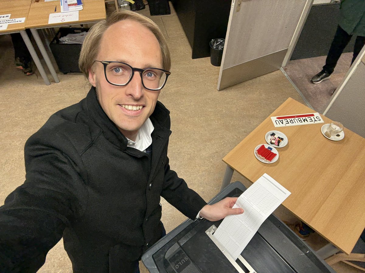 Robin S. Kersbergen tweet media