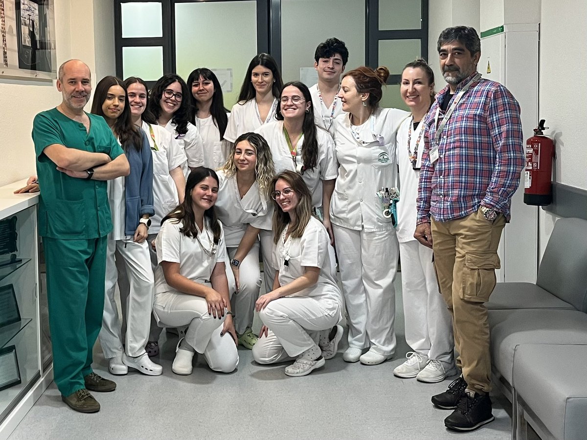 Cuidados Intensivos Hospital Reina Sofia tweet media