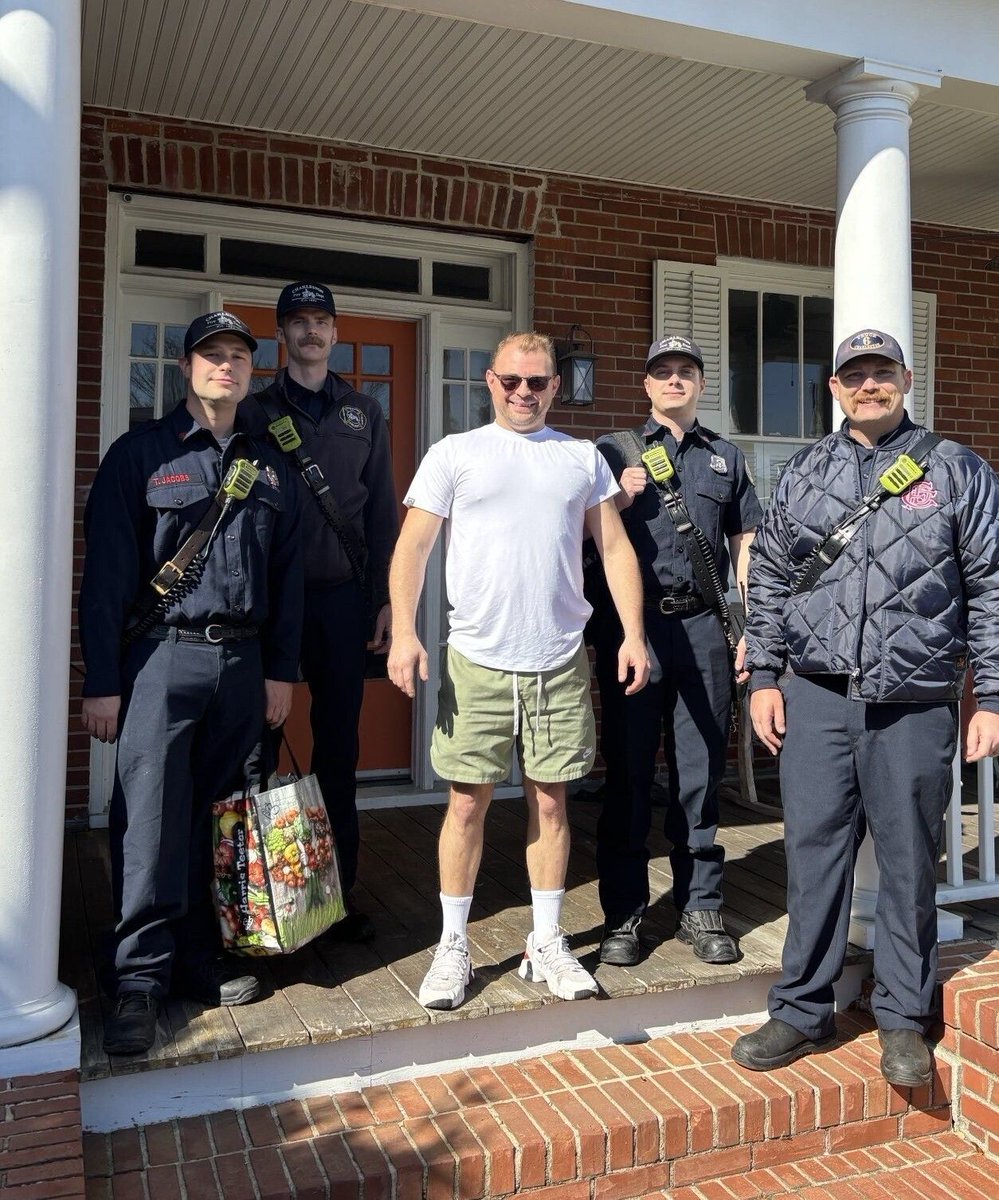 Charleston Fire Dept tweet media