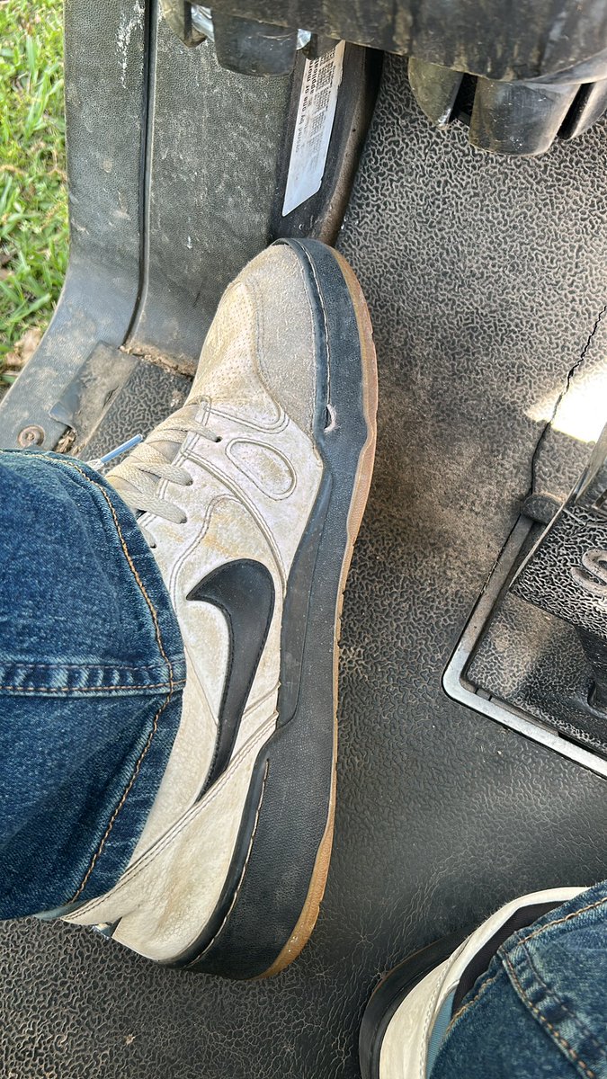 Trey_2517's tweet photo. Someone tell @Nike I need a new pair size 15 I think I done got my moneys worth out of these bad boys . I can say they are comfortable work shoes . https://t.co/uZD4oPHM0h