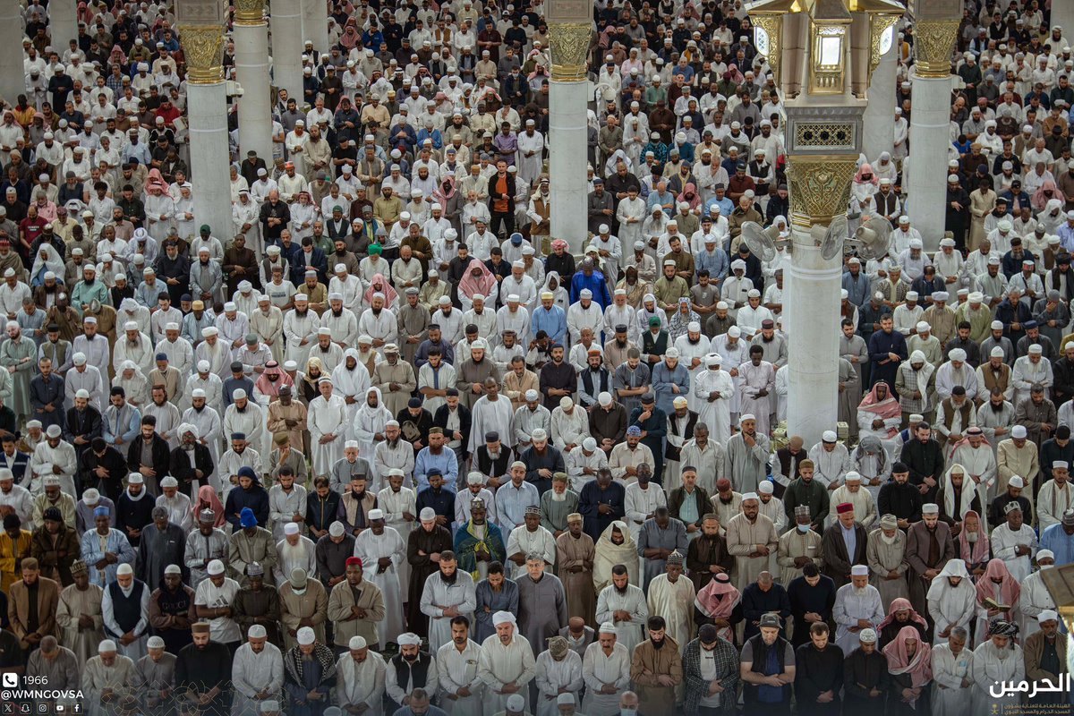 wmngovsa's tweet photo. صلاة التراويح ليلة الثلاثين..
آمنون مطمئنون، وقلوبٌ ترجُو القبول
وداعًا لشهر رمضان 🌙

#رمضان 
#المسجد_النبوی https://t.co/J2oT1TYEfV