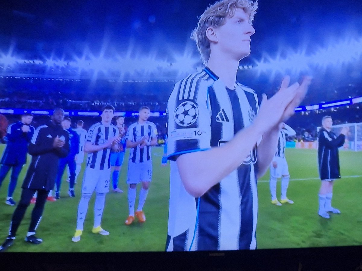 Joe ❤️🤍 tweet media