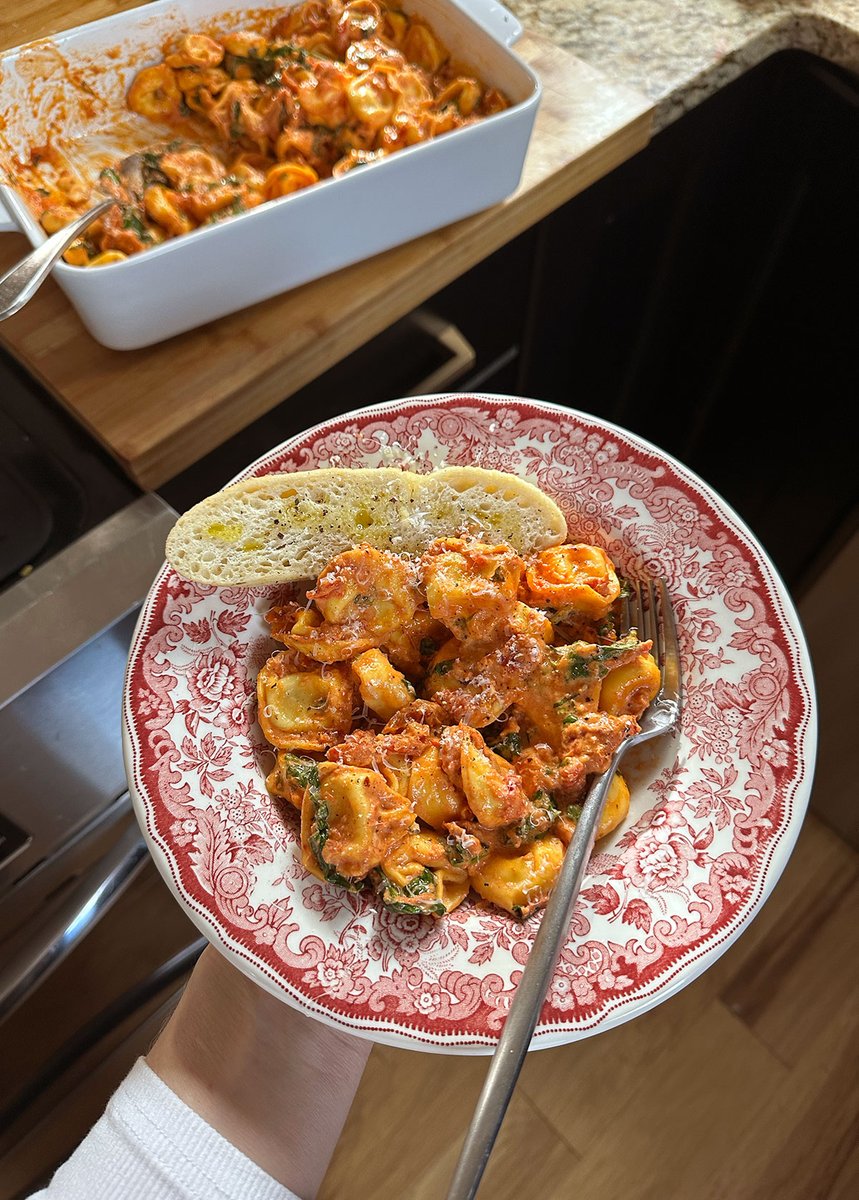 Sarah Bond | Live Eat Learn tweet media