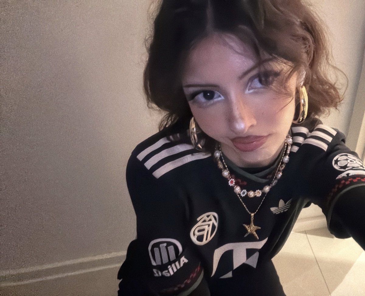 mira🐈‍⬛ tweet media