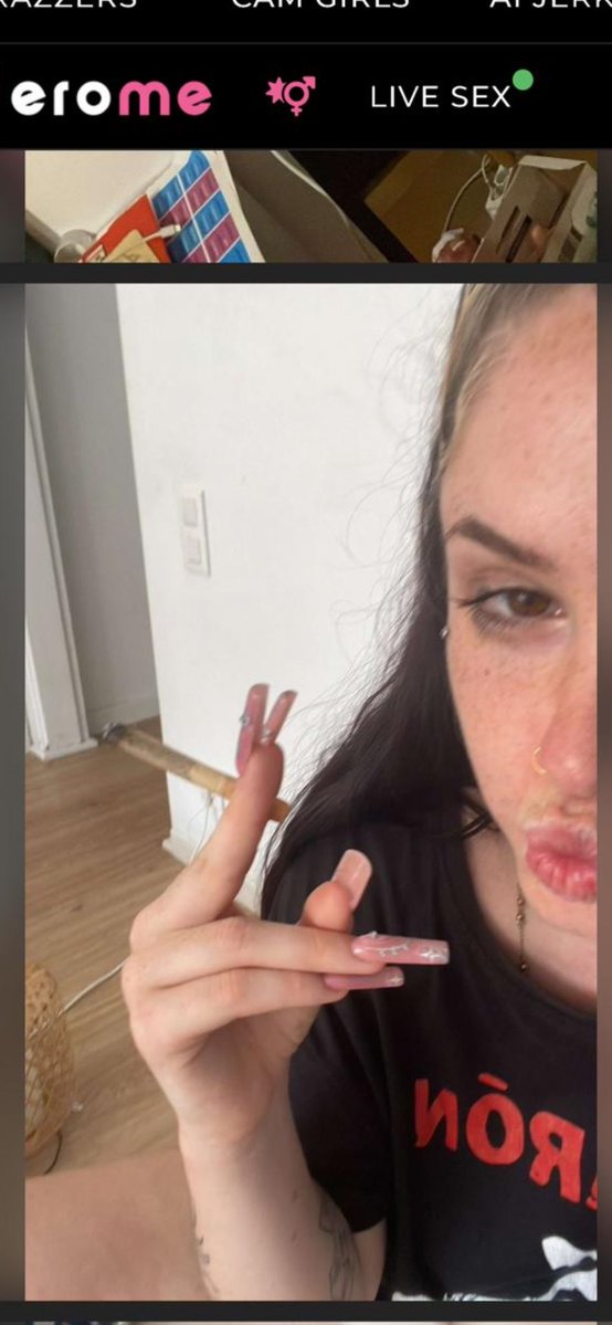 ojodeloka(28F) tweet media