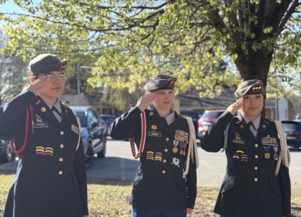 Pickett Elementary School Jackets tweet media