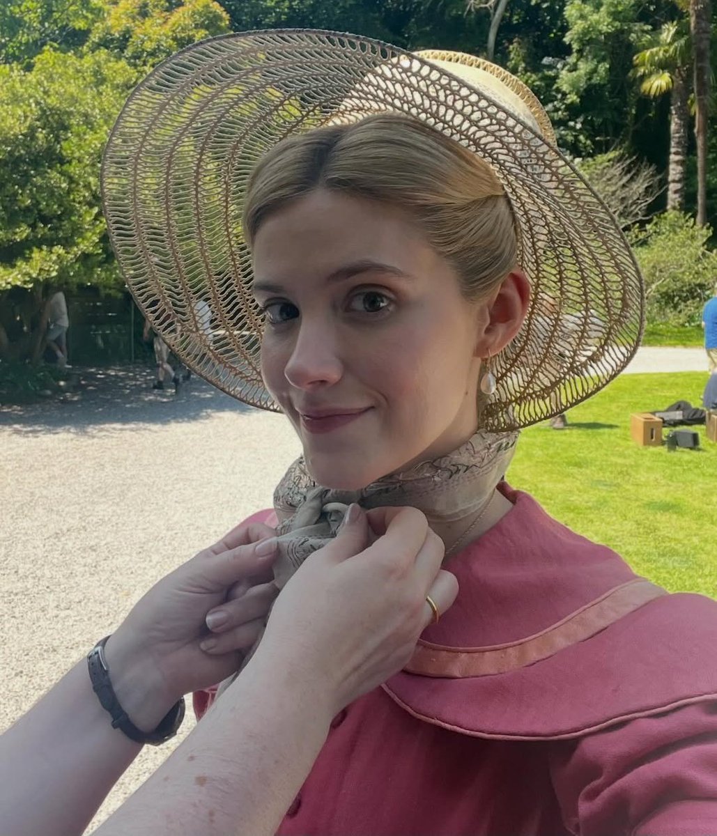 francesca bridgerton’s widow | je suis prest 💫 tweet media