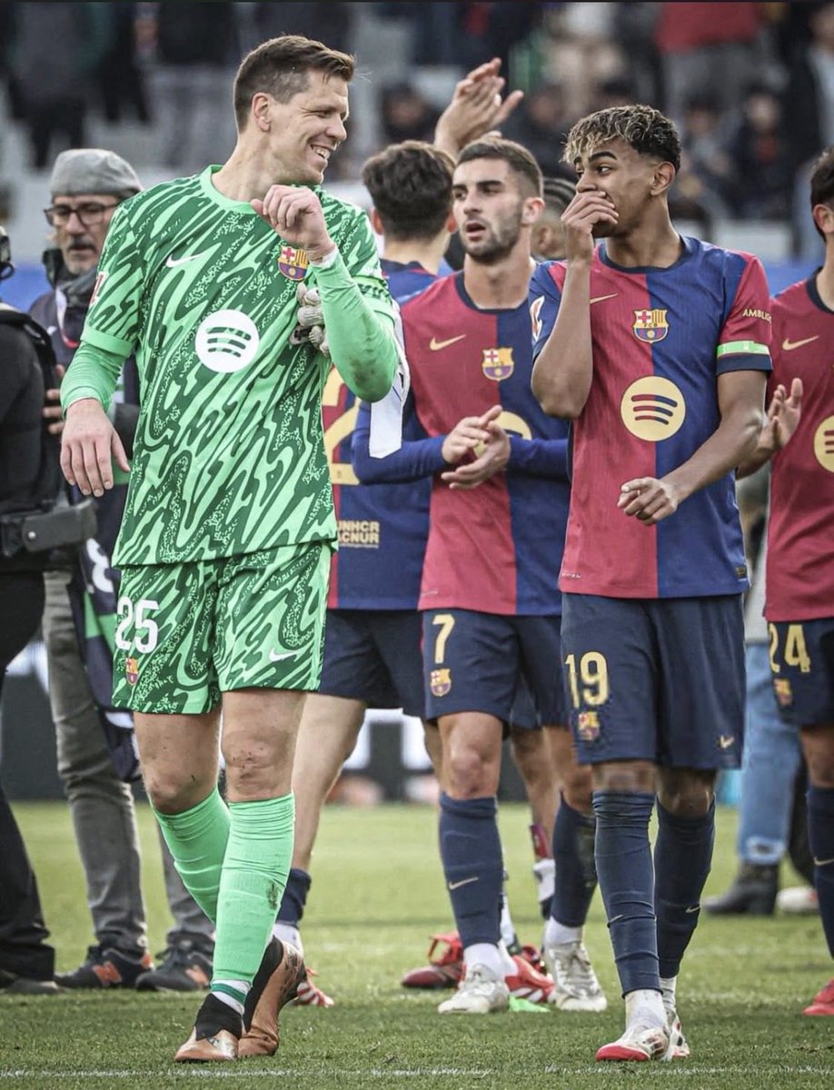 WojcichSzczesny's tweet photo. VISCA BARÇA!🔥💙❤️💨 https://t.co/B06mF4eyYF
