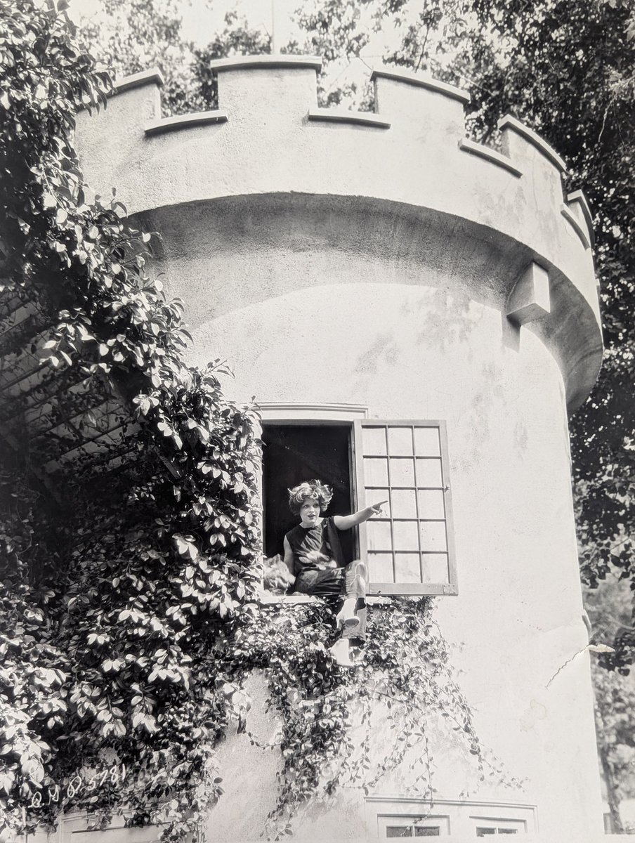 the bow who tied up the twenties tweet media