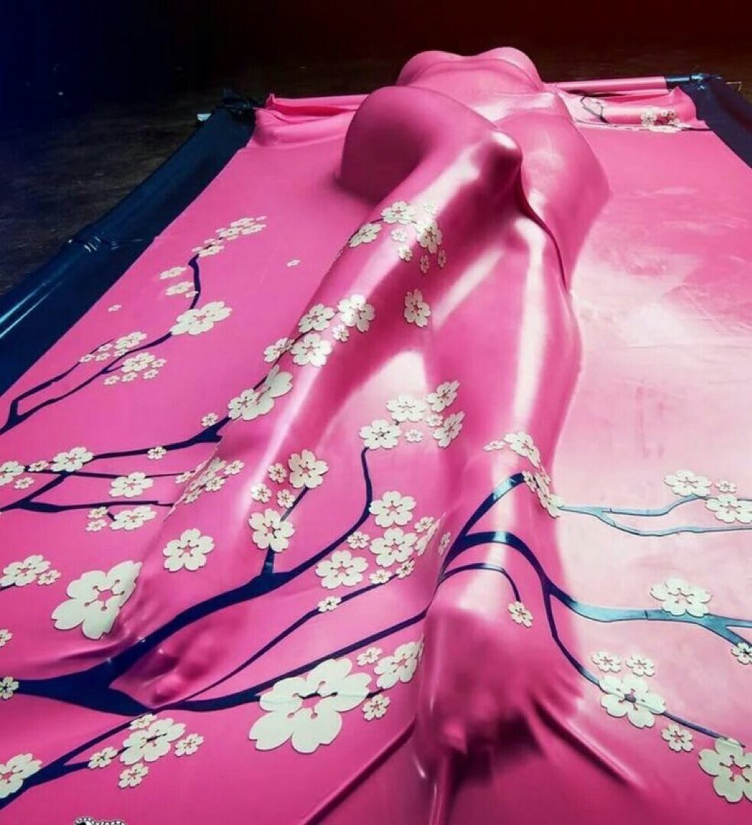 Toilet doll tweet media