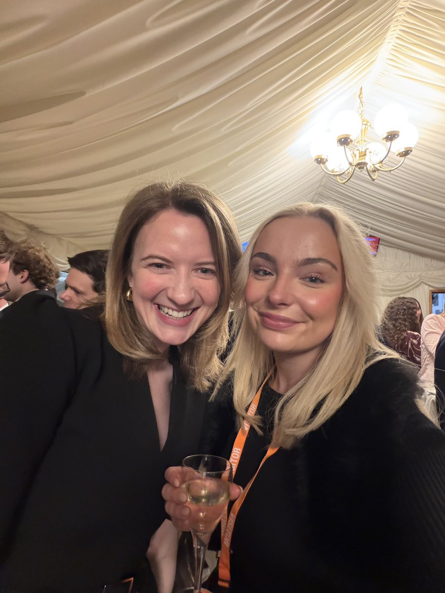 Emily Hewertson 🇬🇧 tweet media