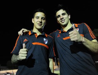 Tendencias River tweet media