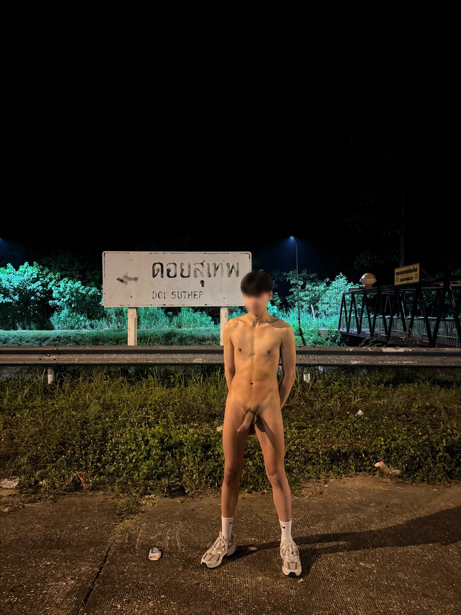 khun_dxno's tweet photo. ดอยสุเทพไปทางไหนนะครับ 😳 https://t.co/sftKIgQASp