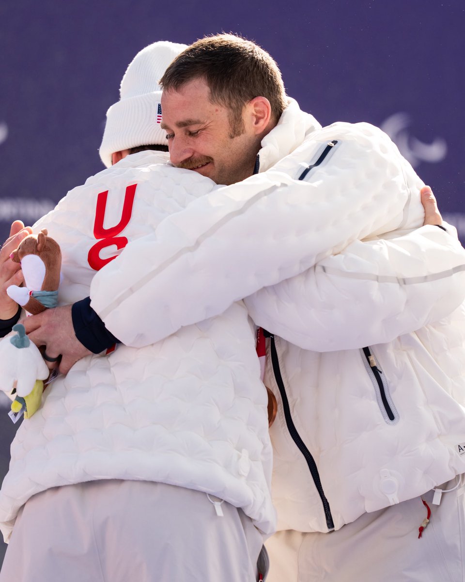 usskiteam's tweet image. to the days and people and places we’ll never forget❤️ thank you milano cortina⭐️ 

#paralympics