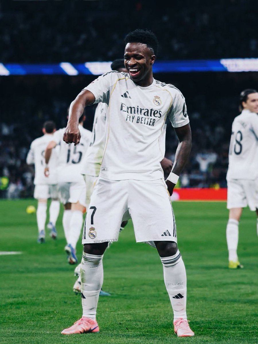 Kvaratskhelism0's tweet photo. Les pueden caer mal y lo que quieran, pero este es el futuro de mi deporte. Mbappe o Haaland se los dejo a SofaScore.

Que viva el futbol, PAR DE GENIOS. 🇪🇸🇧🇷🐐 https://t.co/zcxQmuYUmH