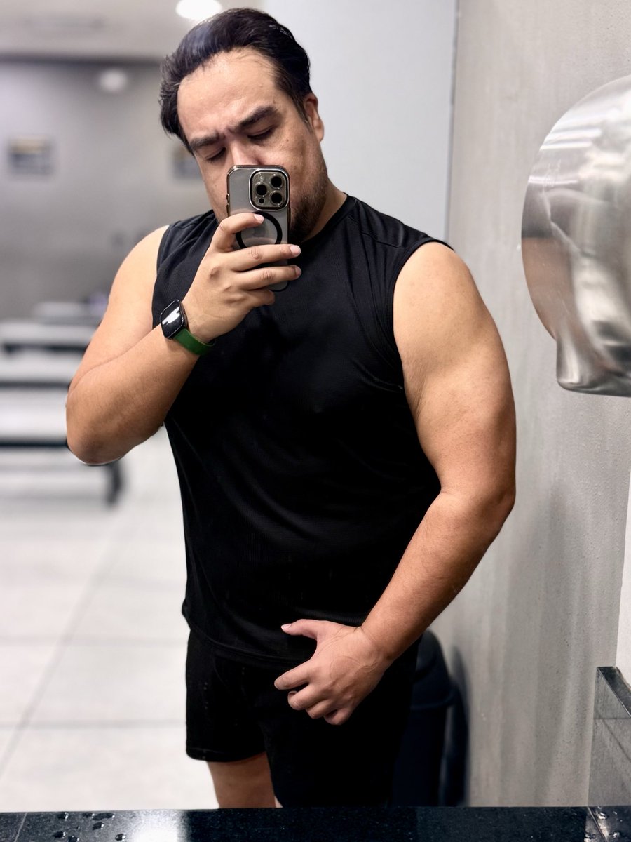 Charrelphie Thropp ~ 💚🏳️‍🌈 tweet media