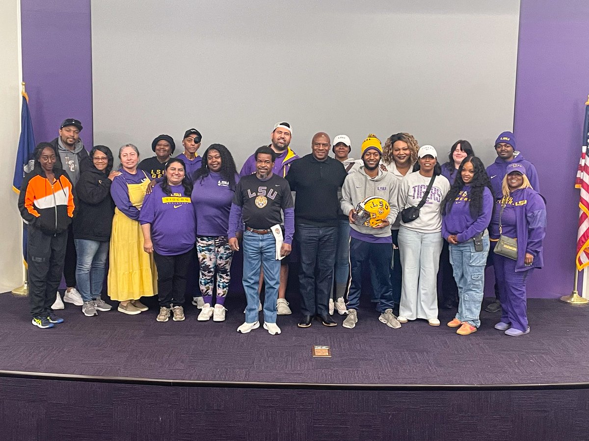 LSU Tigers tweet media