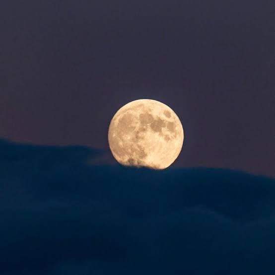 Ajahx8's tweet photo. Iftar 29 tonight 🌙✨ Can you feel that Eid energy building up? When do you think we’ll see the moon and celebrate Eid this year? #Ramadan #EidCountdown https://t.co/FKwUqBDN1o