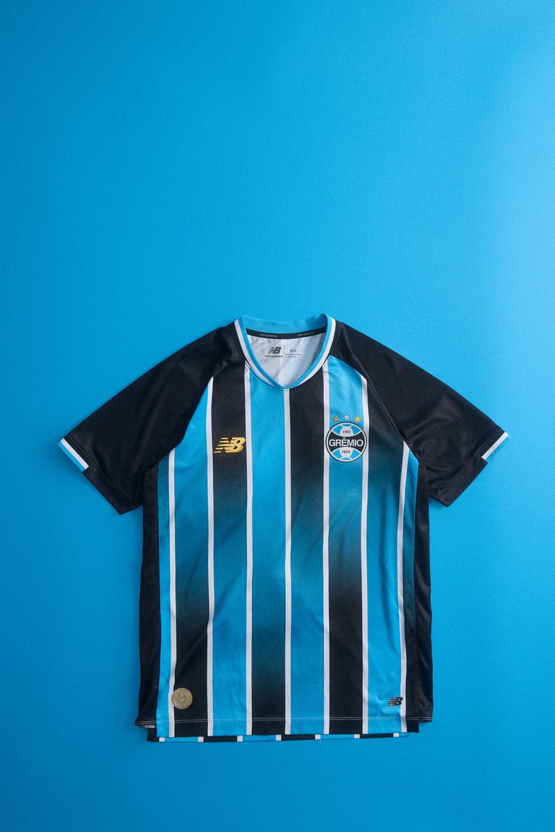 ogremista07's tweet photo. qual a sua nota para as novas camisas Grêmio x New Balance? https://t.co/UmkBXPkFRI